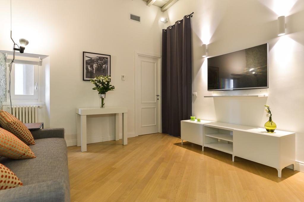 Eve Luxury Pantheon Rom